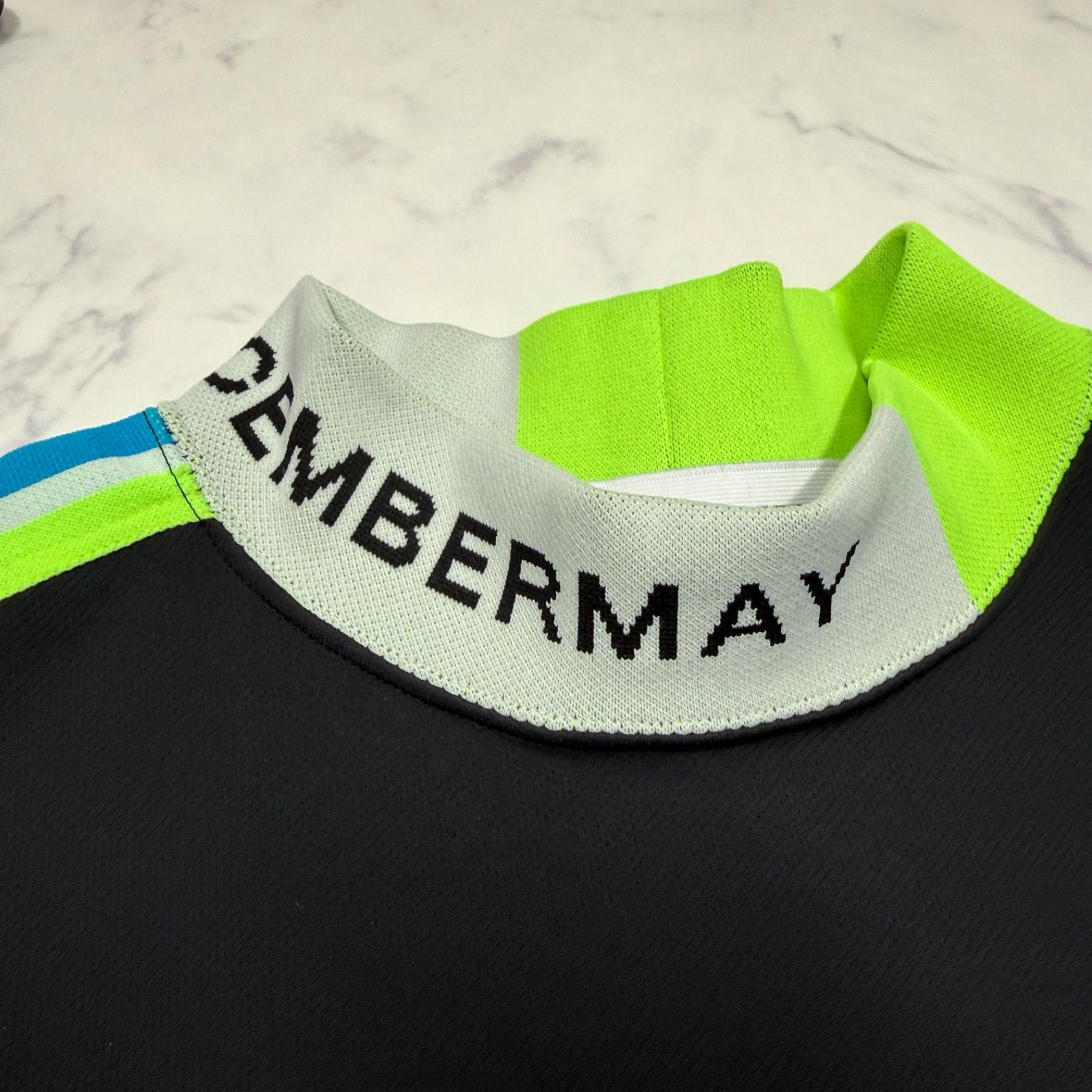 美品 DECEMBERMAY モックネック 半袖シャツ メンズ M ブラック ネ