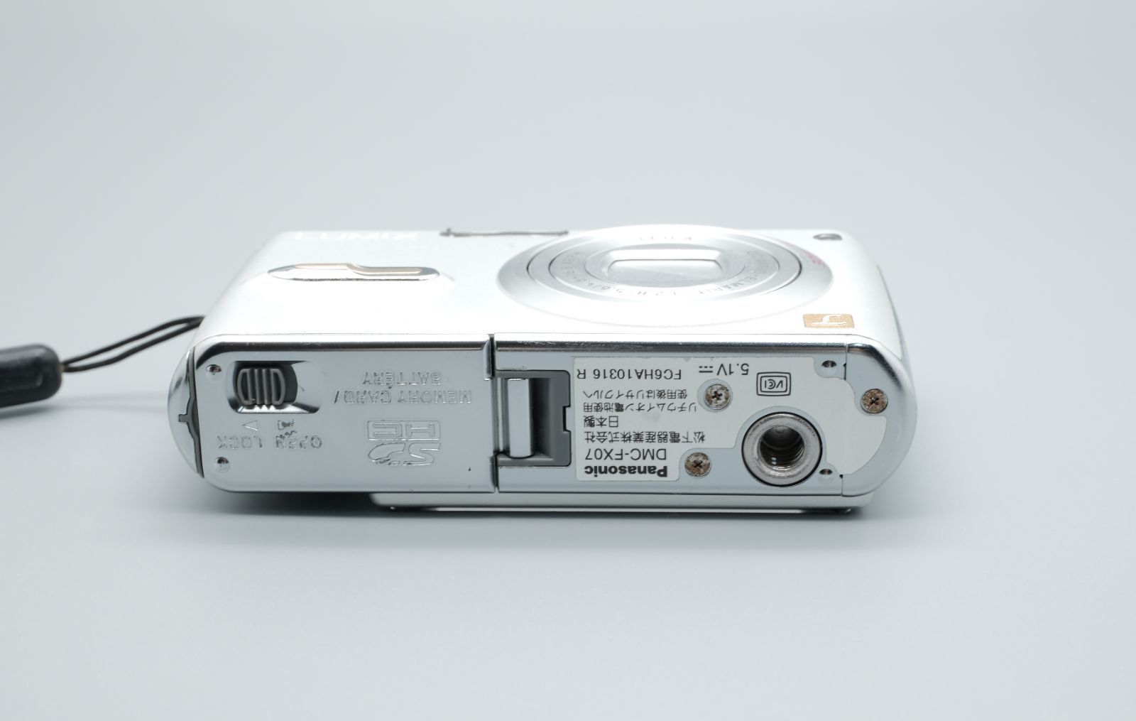 □完動品 Panasonic LUMIX DMC-FX07 シルバー コンパクトデジタル