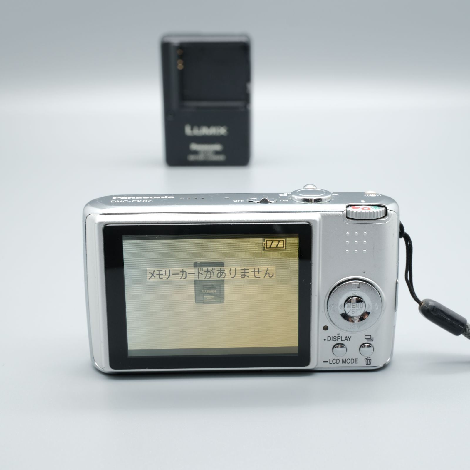 □完動品 Panasonic LUMIX DMC-FX07 シルバー コンパクトデジタル