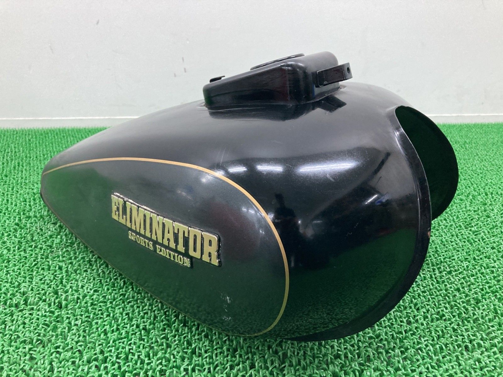 カワサキ　ELIMINATOR エリミネーター　純正タンク　250 400 エリミネーター250SE タンク 黒 カワサキ 純正 中古 EL250A