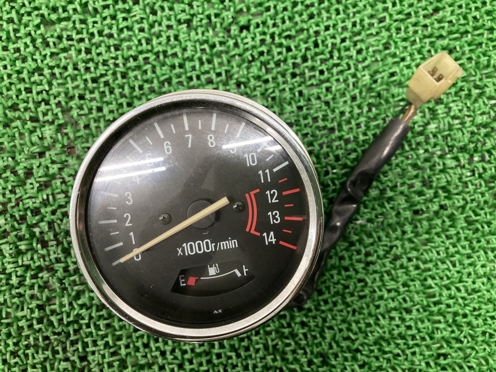 ゼファー400 タコメーター カワサキ 純正 中古 ZR400C ZEPHYR400 後期 品薄 希少品 iW