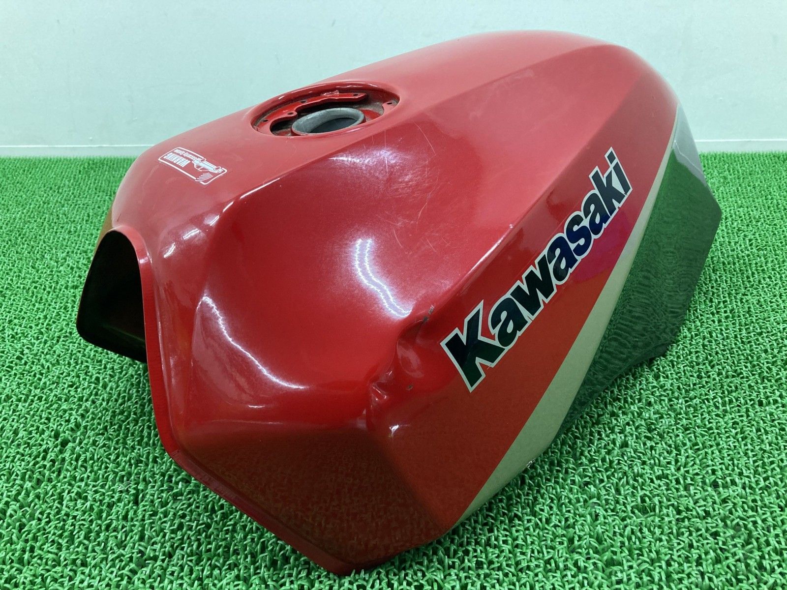 GPZ900R タンク 赤/ガンM 51081-5004 カワサキ 純正 中古 ZX900A