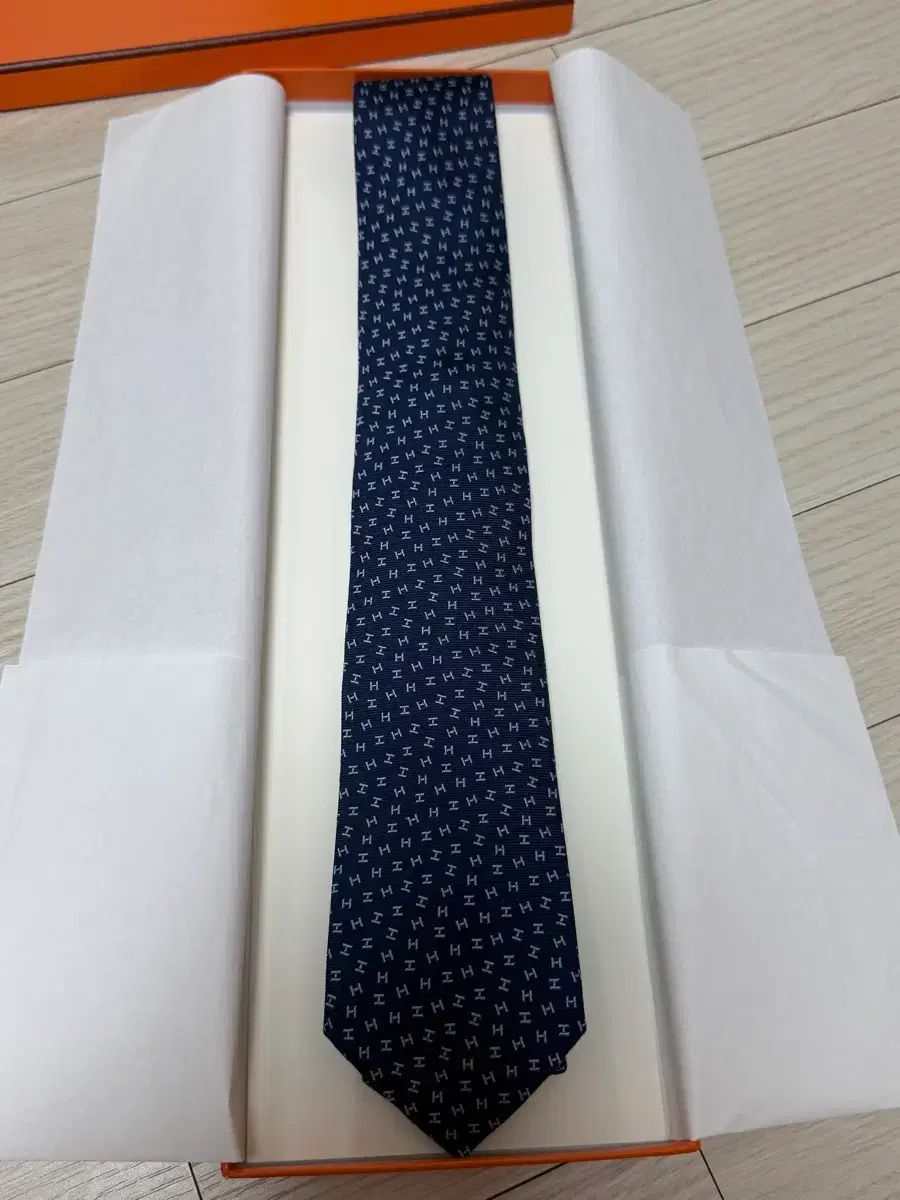 OS Hermes タイ