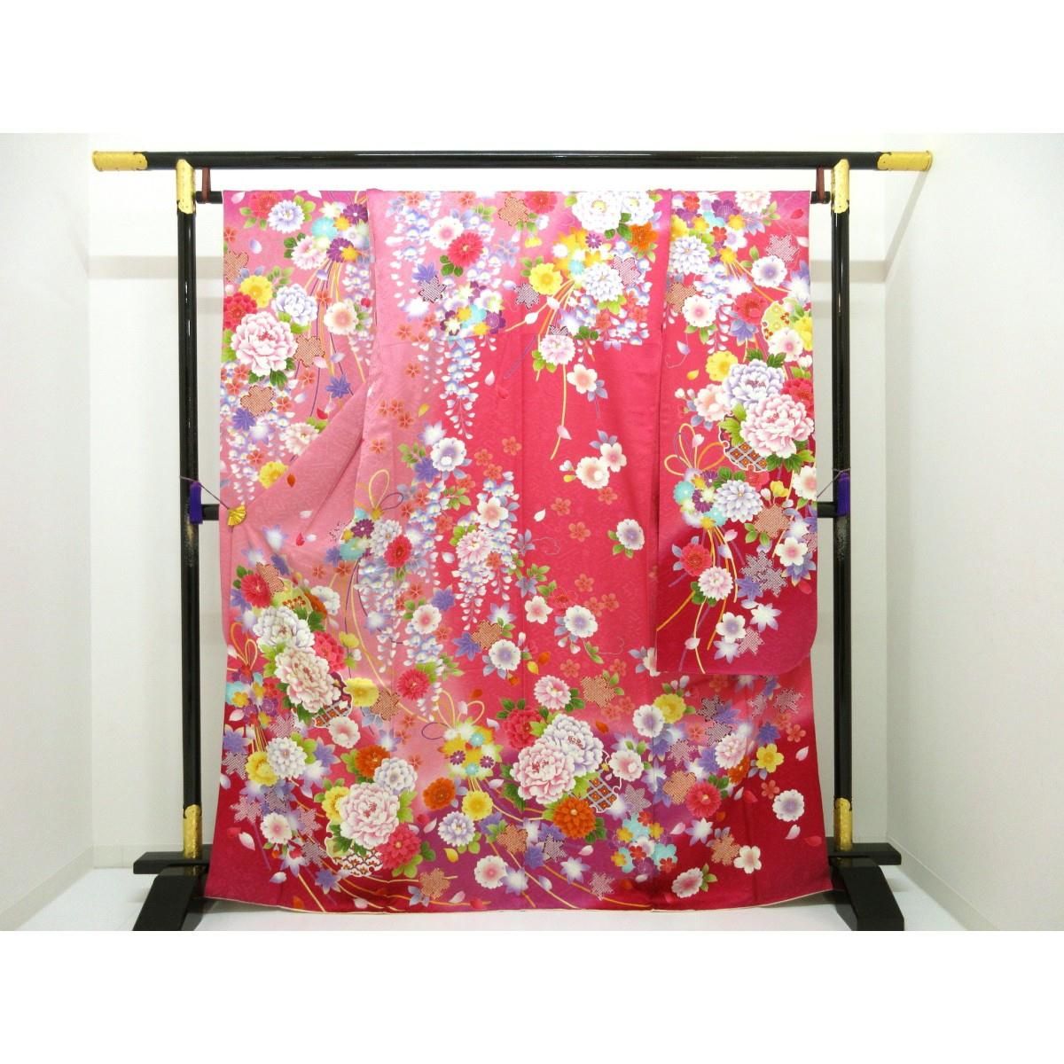 振袖　友禅加工刺繍入り　ボカシ染