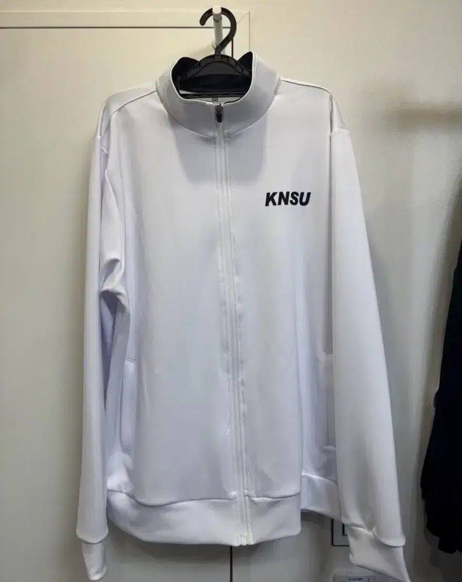 韓国体育大学校 KNSU 白 ジップアップ