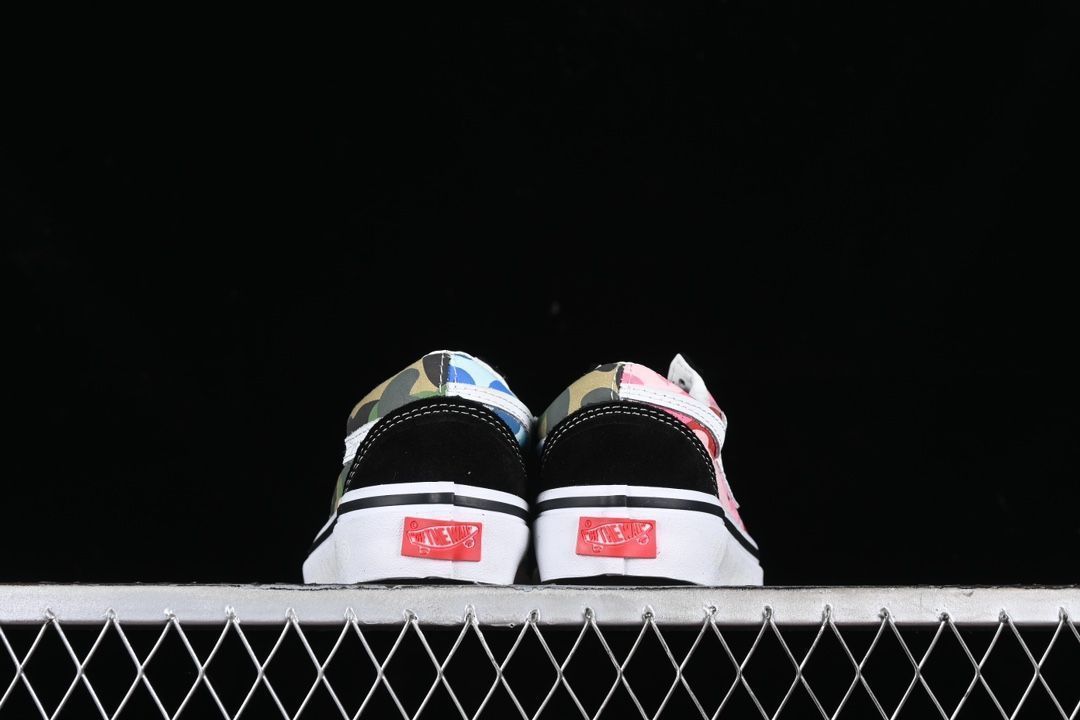 【今日特価】Bape x Vans Old Skool コラボレーション ロートップ レジャー スケートボードシューズ VN000E6VE36！送料無料！在庫限定のお得な価格です！