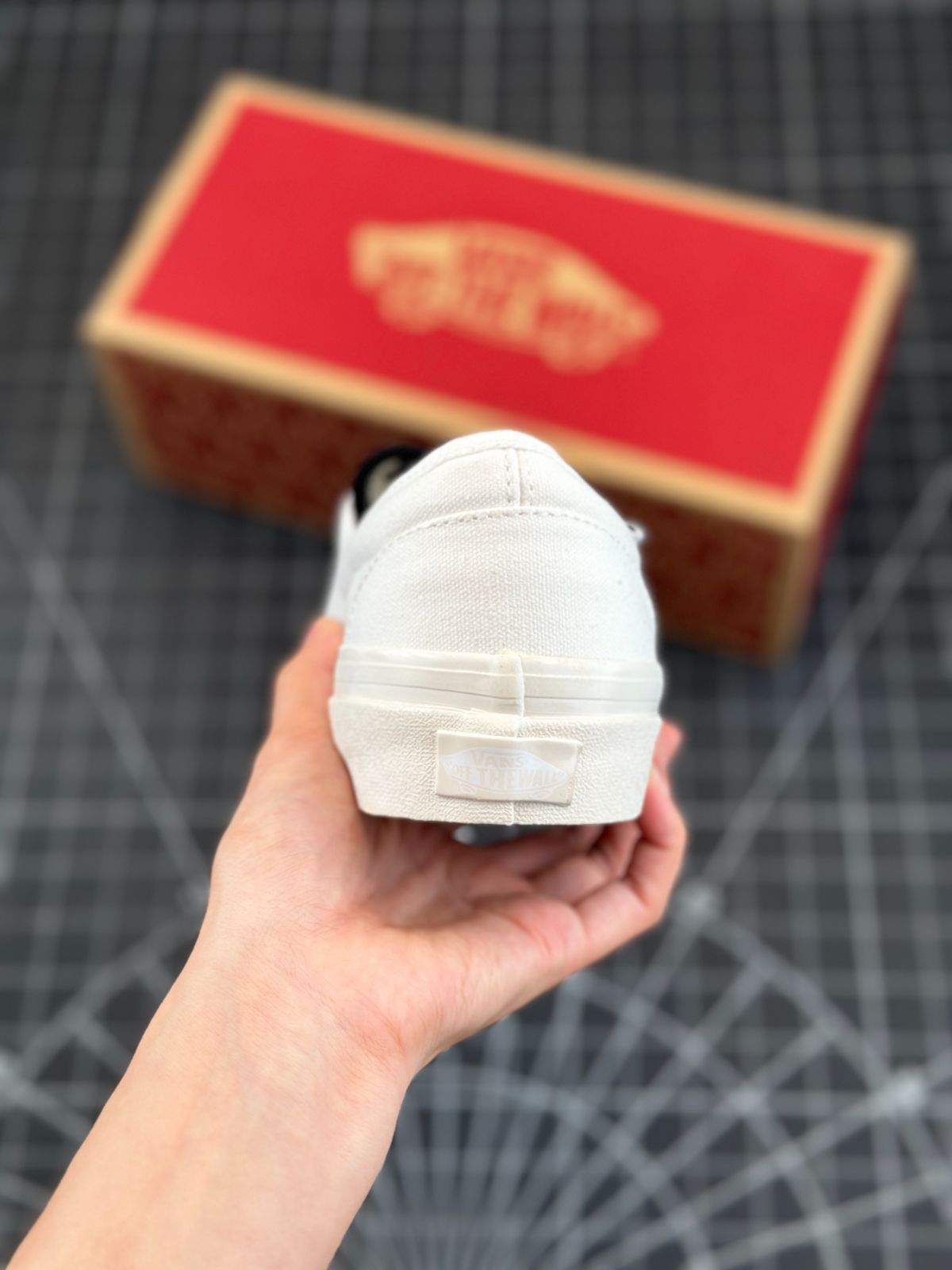 【今日特価】Fear of Fog x Vans Slip - On 47 V DX FOG ハイストリート ?白 マジックテープ スリップオン キャンバス シューズ！送料無料！在庫限定のお得な価格です！