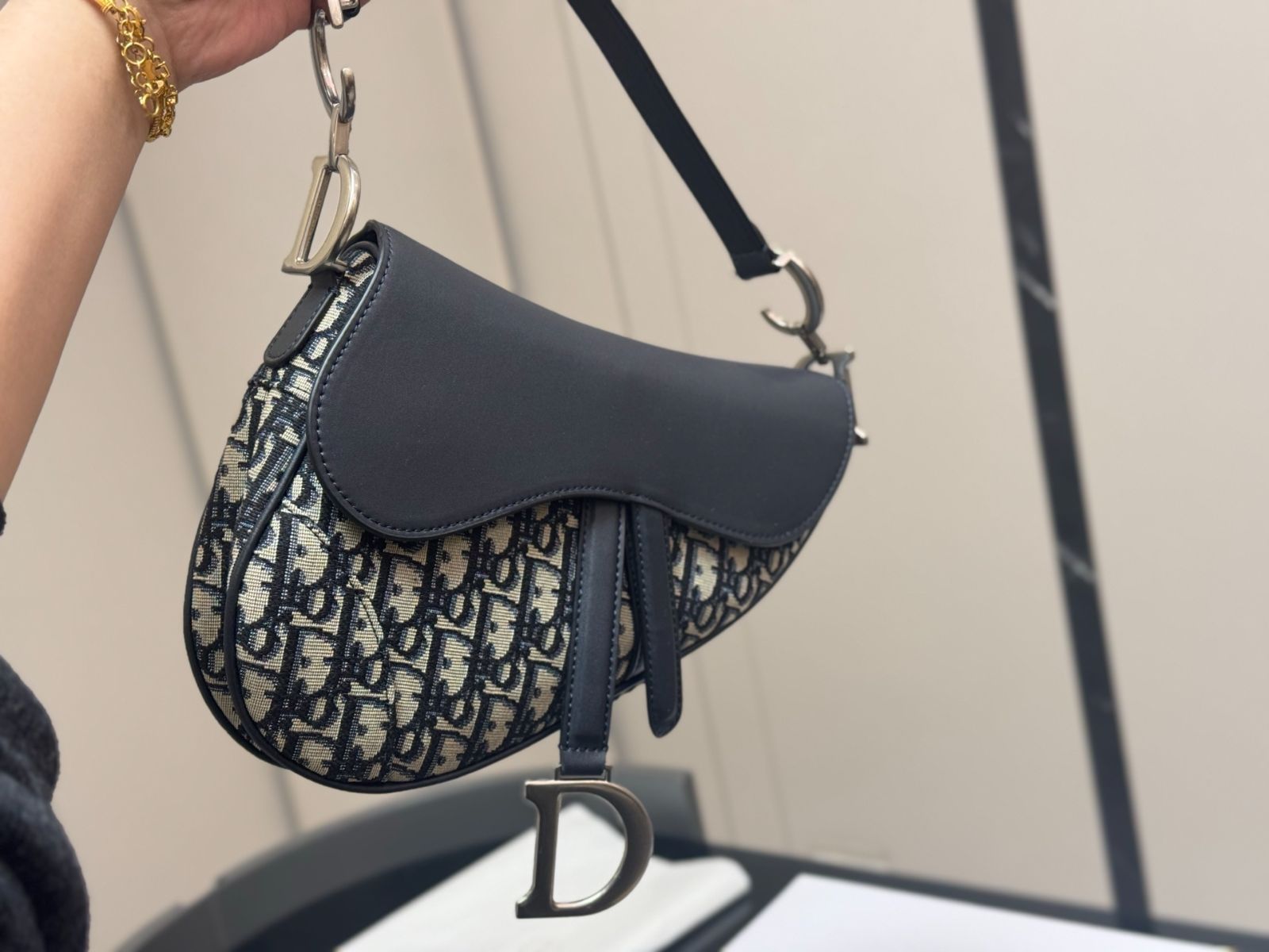 【今日特価】Dior サドルバッグ デニムブルー アップグレードバージョン 【今日特価】Dior サドルバッグ デニムブルー アップグレードバージョン