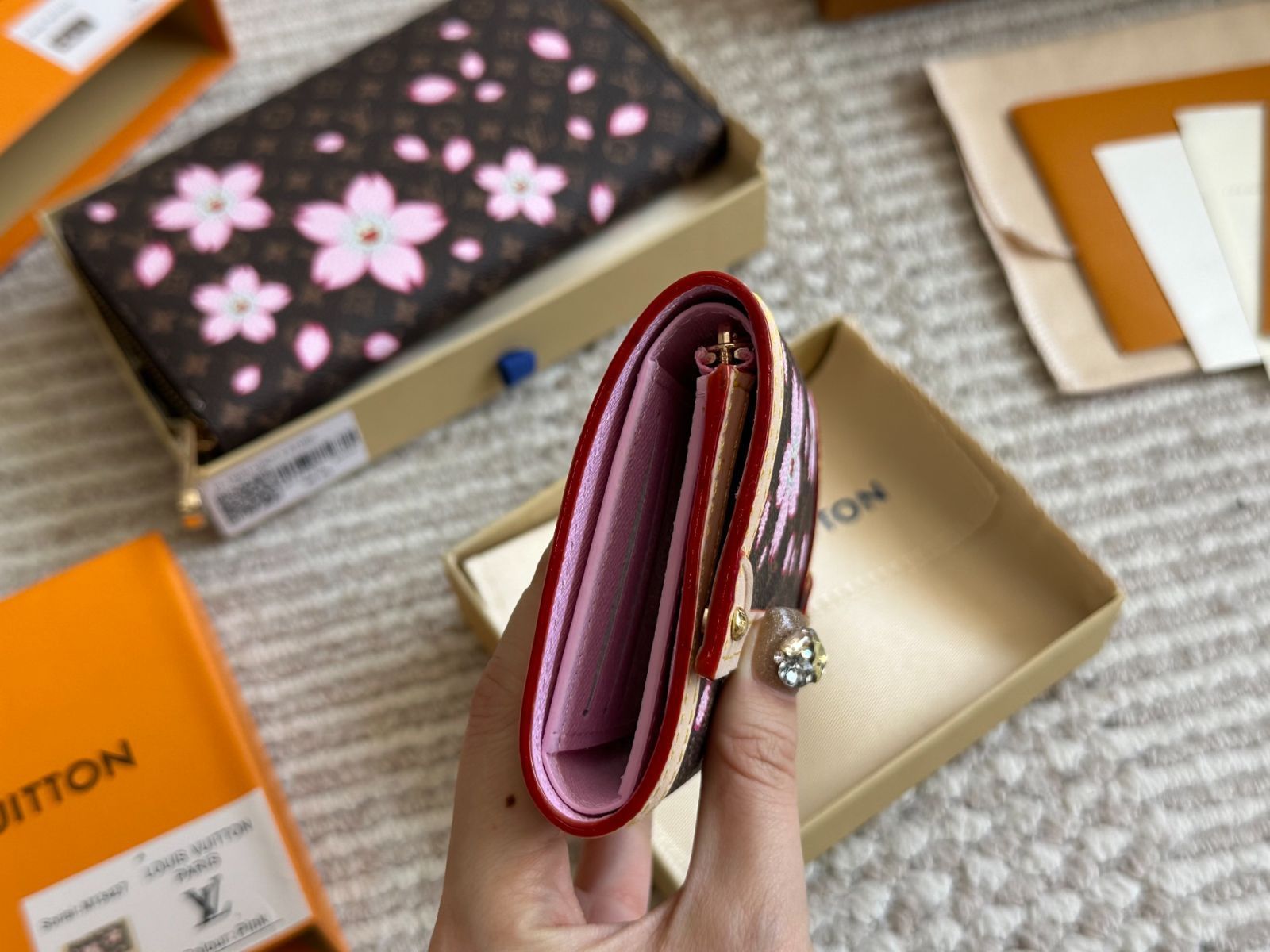 【今日特価】L Brand New Wallet - L ブランド 新作 財布