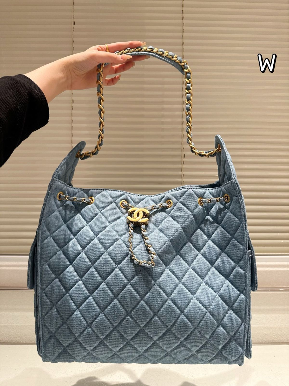 【今日特価】Chanel Hobo アームバッグ ヴィンテージゴールドボタン デニム 菱格紋