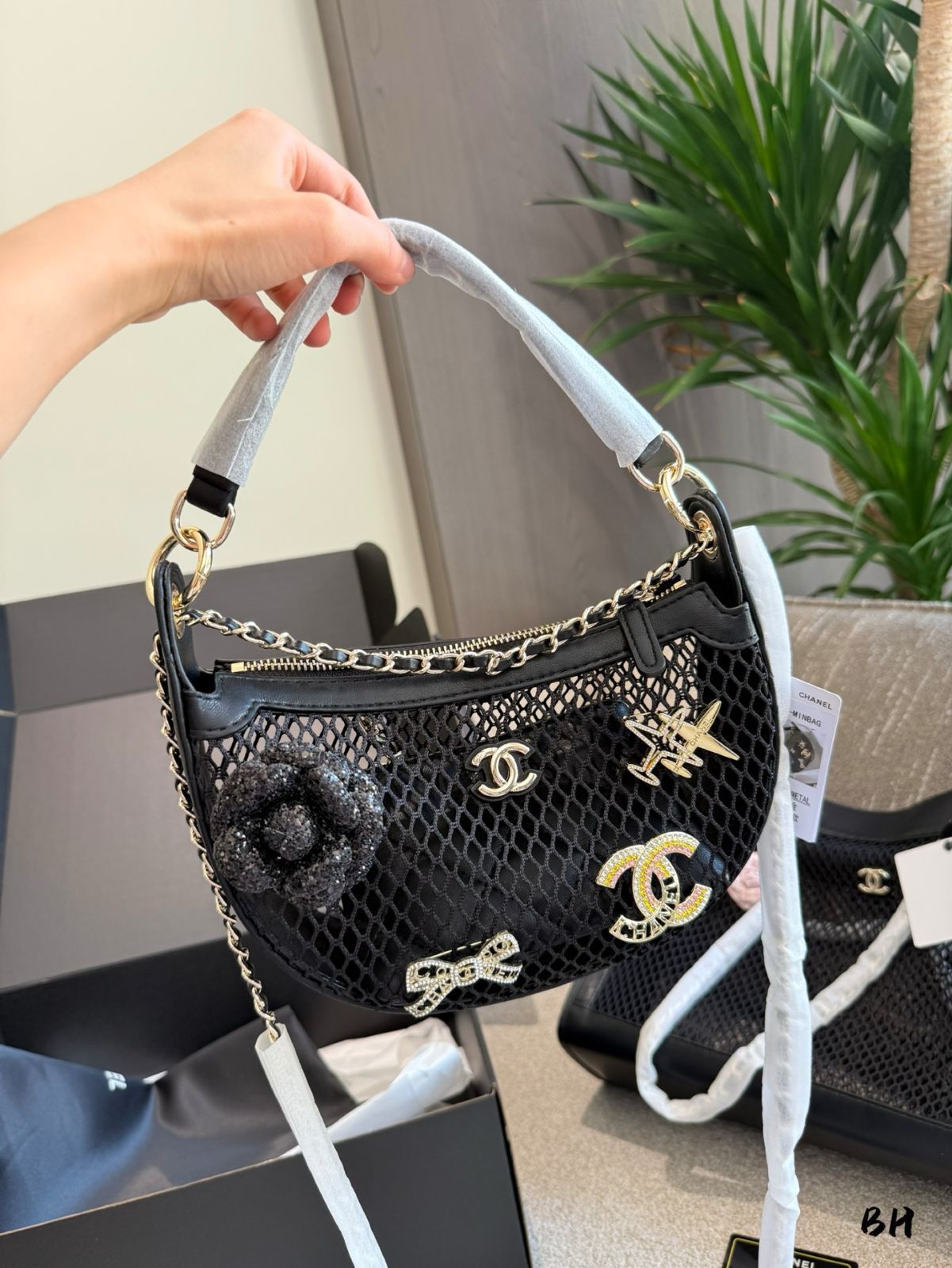 【今日特価】Chanel Fishnet Hand Clutch シャネル フィッシュネット ハンドクラッチ