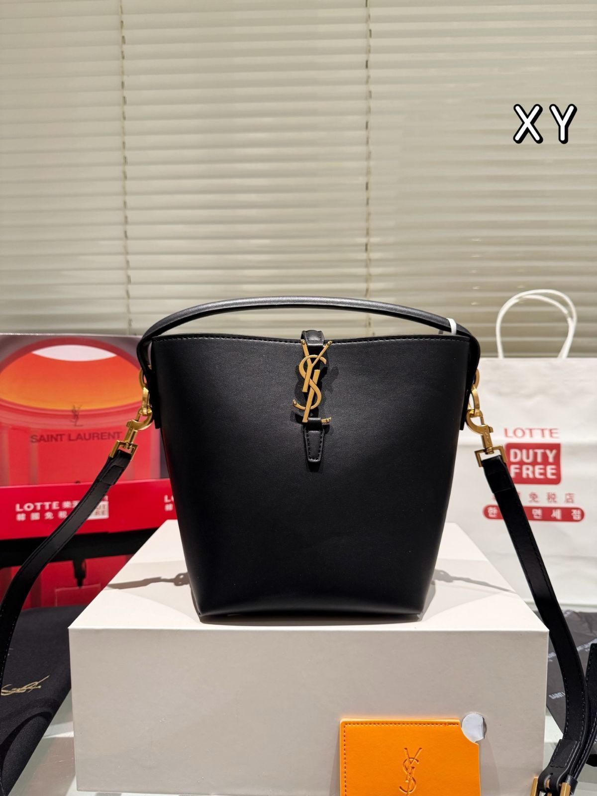 【今日特価】YSL バケットバッグ レ・37（Rose モデル）