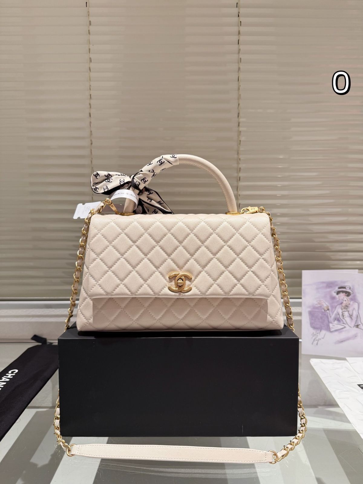 【本日限定特価】シャネル ココ ハンドル スモールサイズ 28cm キャビアレザー クラシックデザイン 専用ボックス付き[本日特価|新品未使用品]