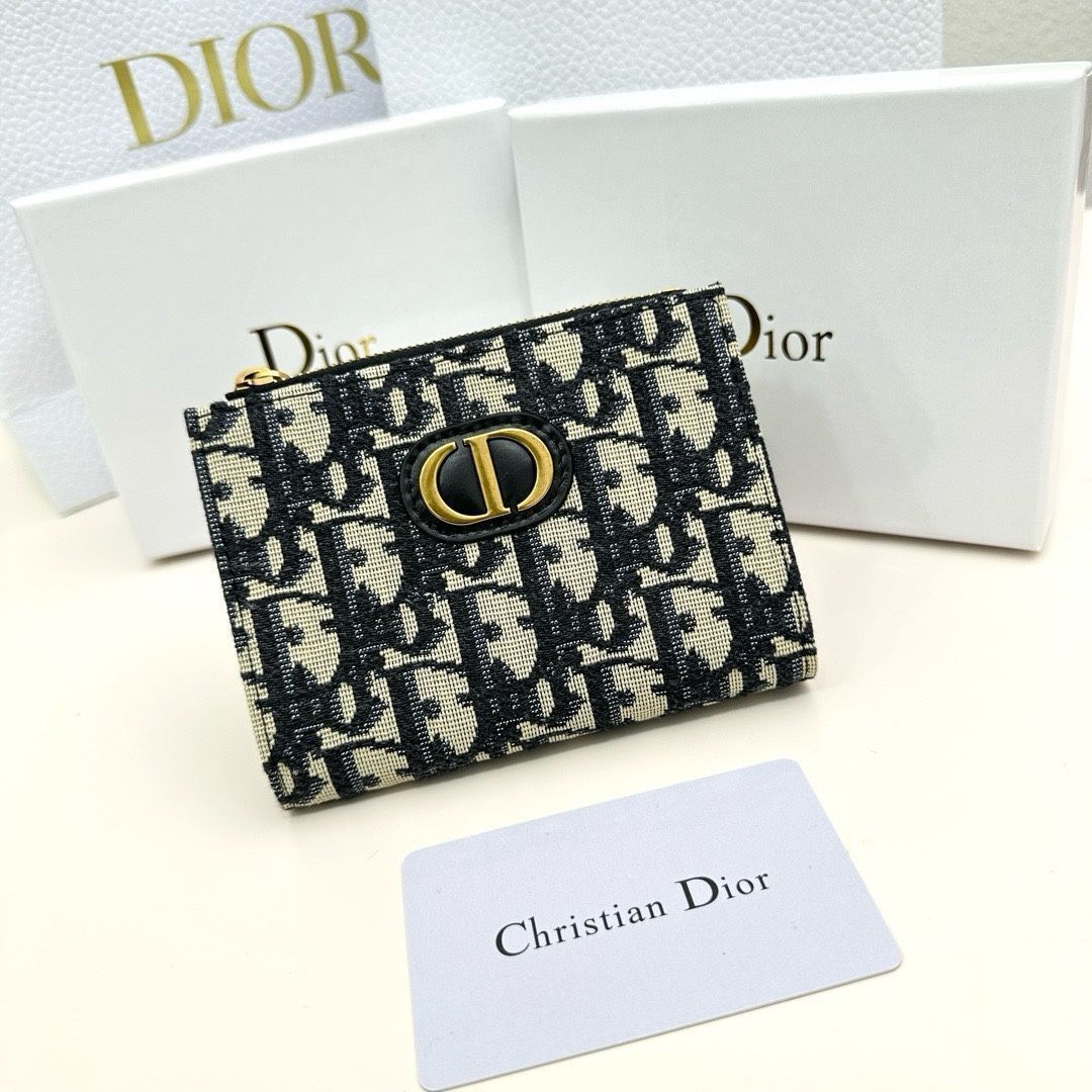 【本日限定】?Dior 最新モデル D29 マルチカードケース ? 高級PVC＆本革のコンパクトデザイン[本日特価|新品未使用品]