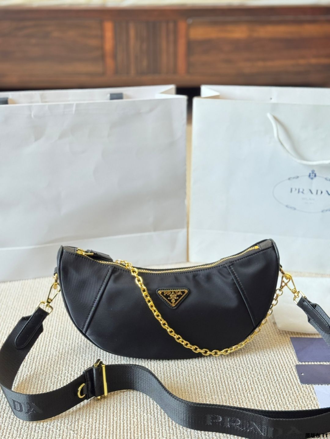 【今日特価】Prada Sling Bag / プラダ スリングバッグ-WTO輸入1