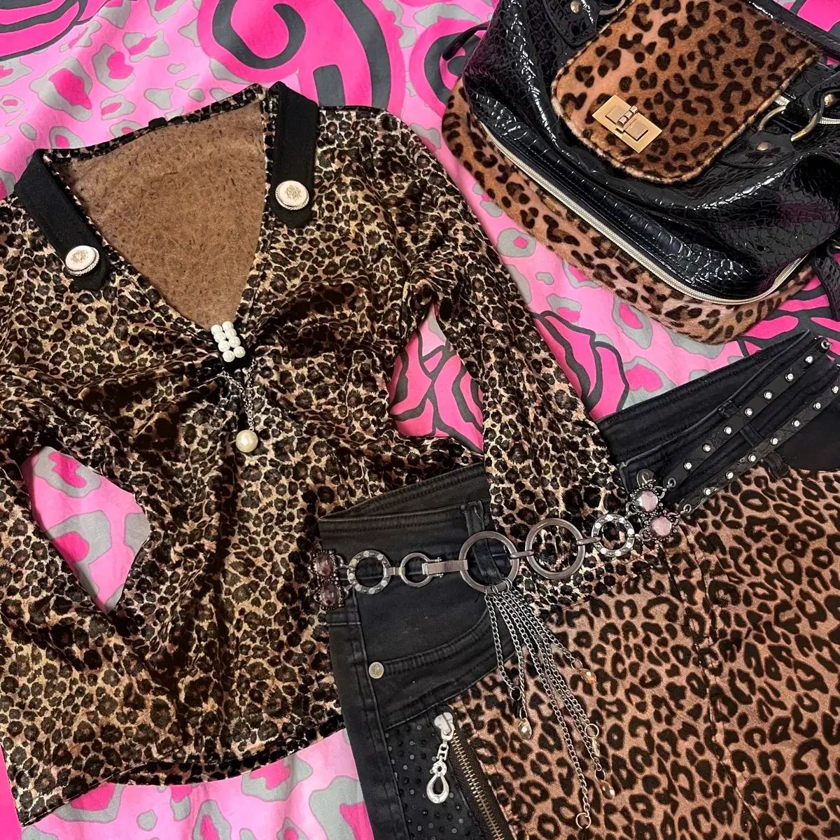 姉ギャル ヒョウ柄 レオパード 服 在庫整理 出品 y2k 日本 ヴィンテージ ピン 必須アイテム 00s
