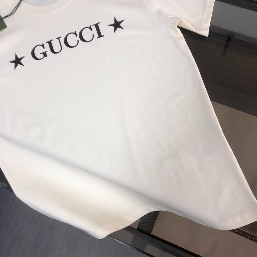【本日限定特価】GUCCI 春夏 ロゴプリントTシャツ [本日特価|新品未使用品]