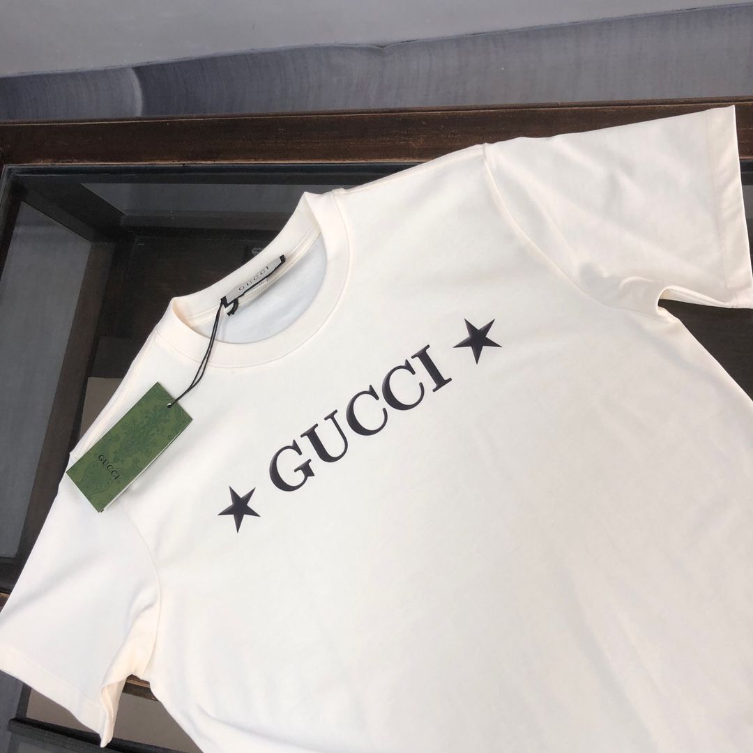 【本日限定特価】GUCCI 春夏 ロゴプリントTシャツ [本日特価|新品未使用品]