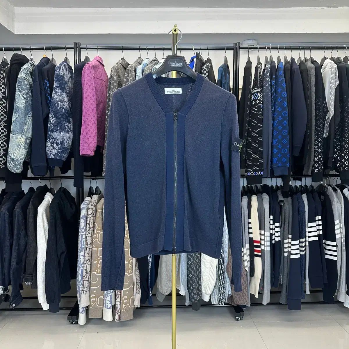 (百貨店購入)(S) STONE ISLAND ストーンアイランド Vネック ニット ジップアップ