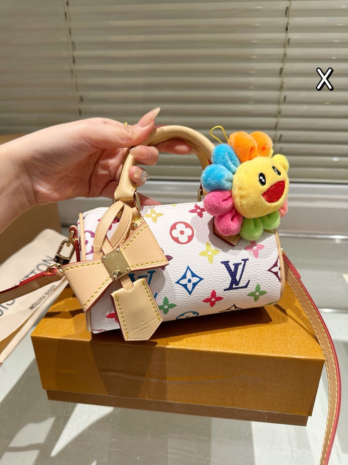 今日特価】LV x Takashi Murakami White Multicolor Nano Speedy 16