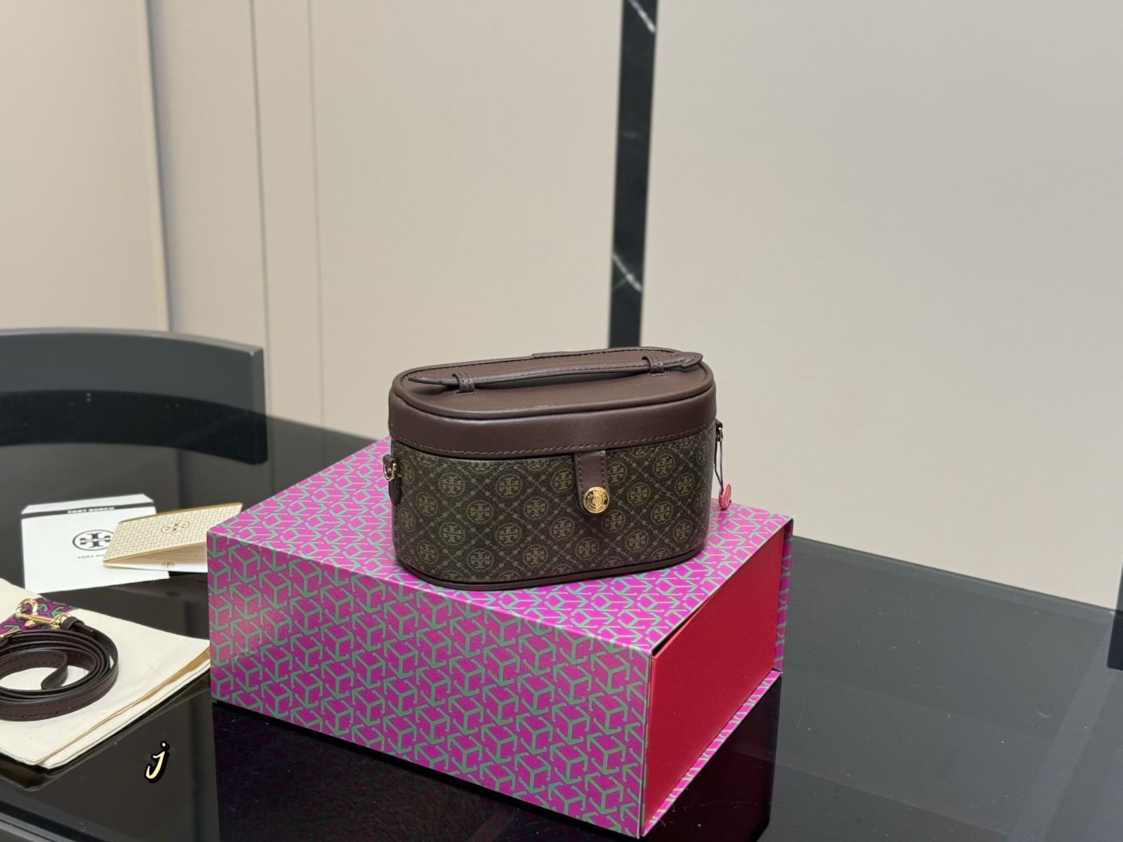 【今日特価】Tory Burch TB ニュー ボックスバッグ