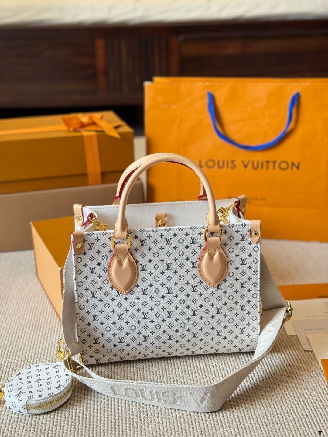 【今日特価】LV Onthego 25cm プリントジャングルバッグ