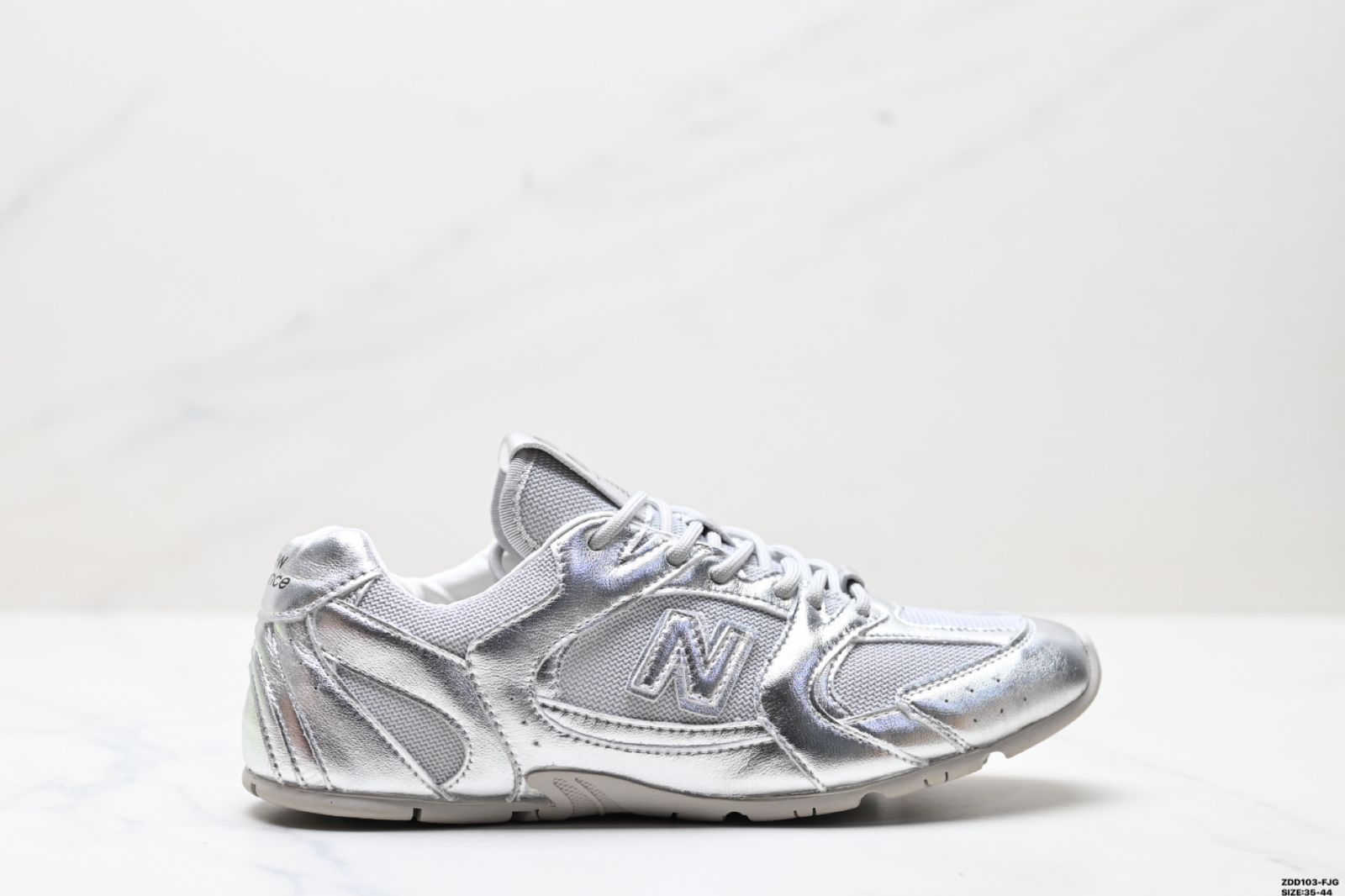 【今日特価】MiuMiu x New Balance 530 SL シリーズ NB ニューバランス ロートップ クラシック レトロ レジャー スポーツ ランニングシューズ 送料無料 在庫限定セール価格！