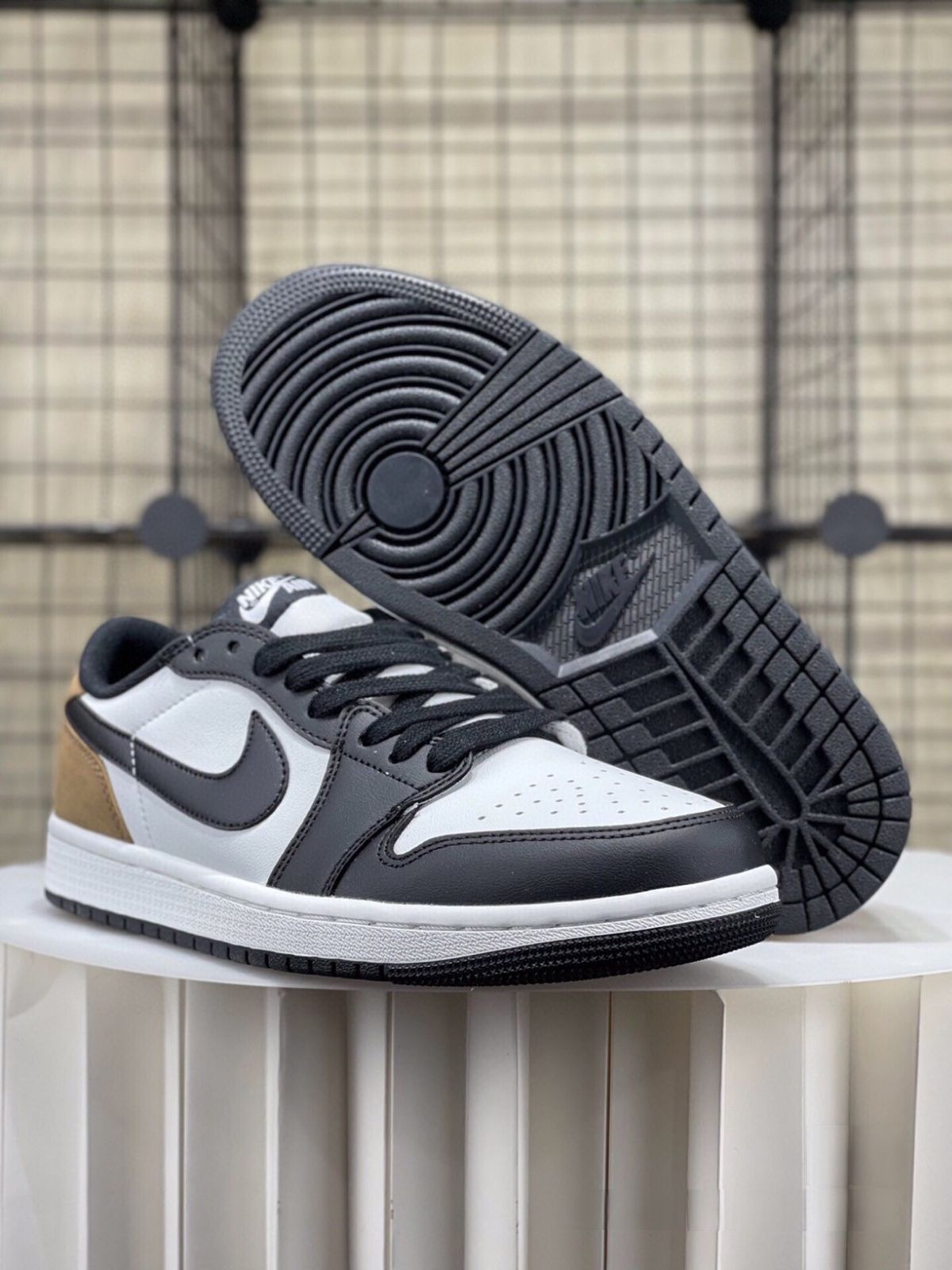 お値下げしました??即購入?? Nike Air Jordan 1 Low AJ1 箱付 【並行 