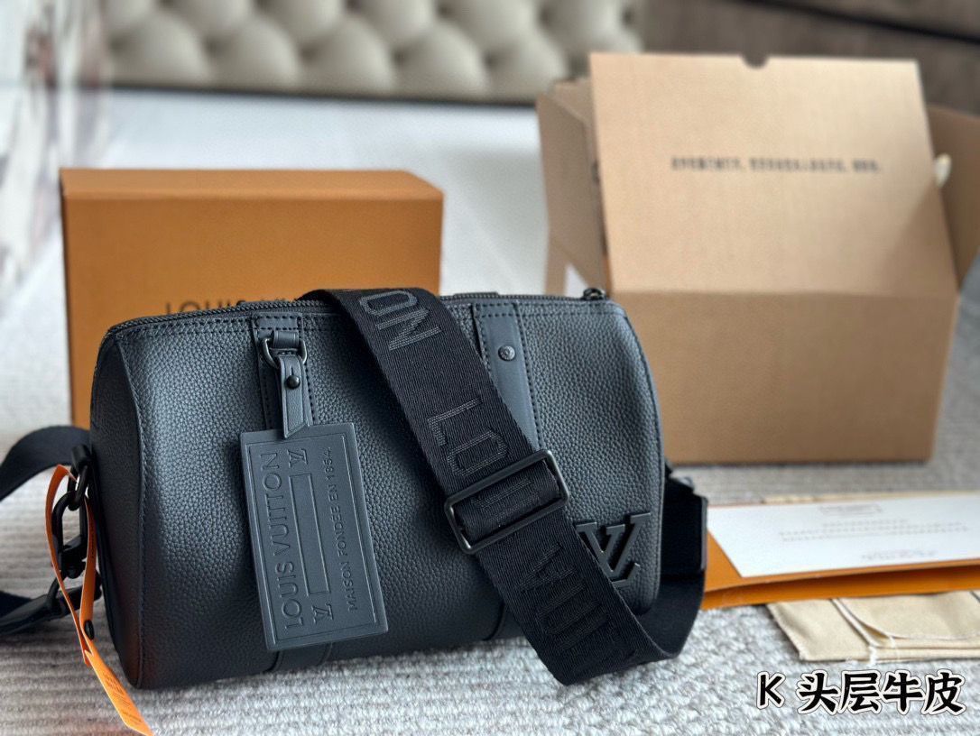 【今日特価】Louis Vuitton Men's CityKeepall Pillow Bag メンズ シティキープオール ピローバッグ