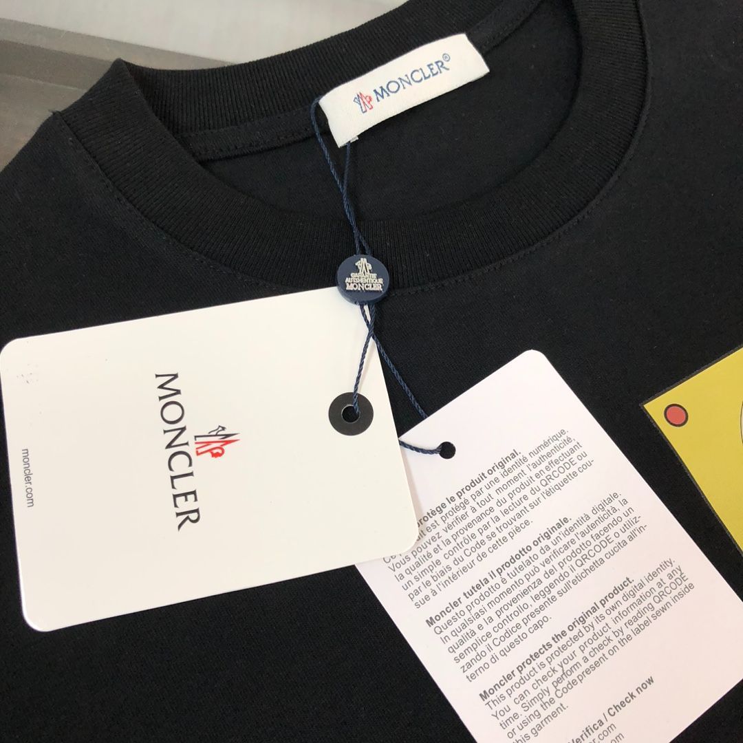 【本日限定特価】MONCLER 春夏 カップルTシャツ ブラック/ホワイト [本日特価|新品未使用品]｜詳細画像