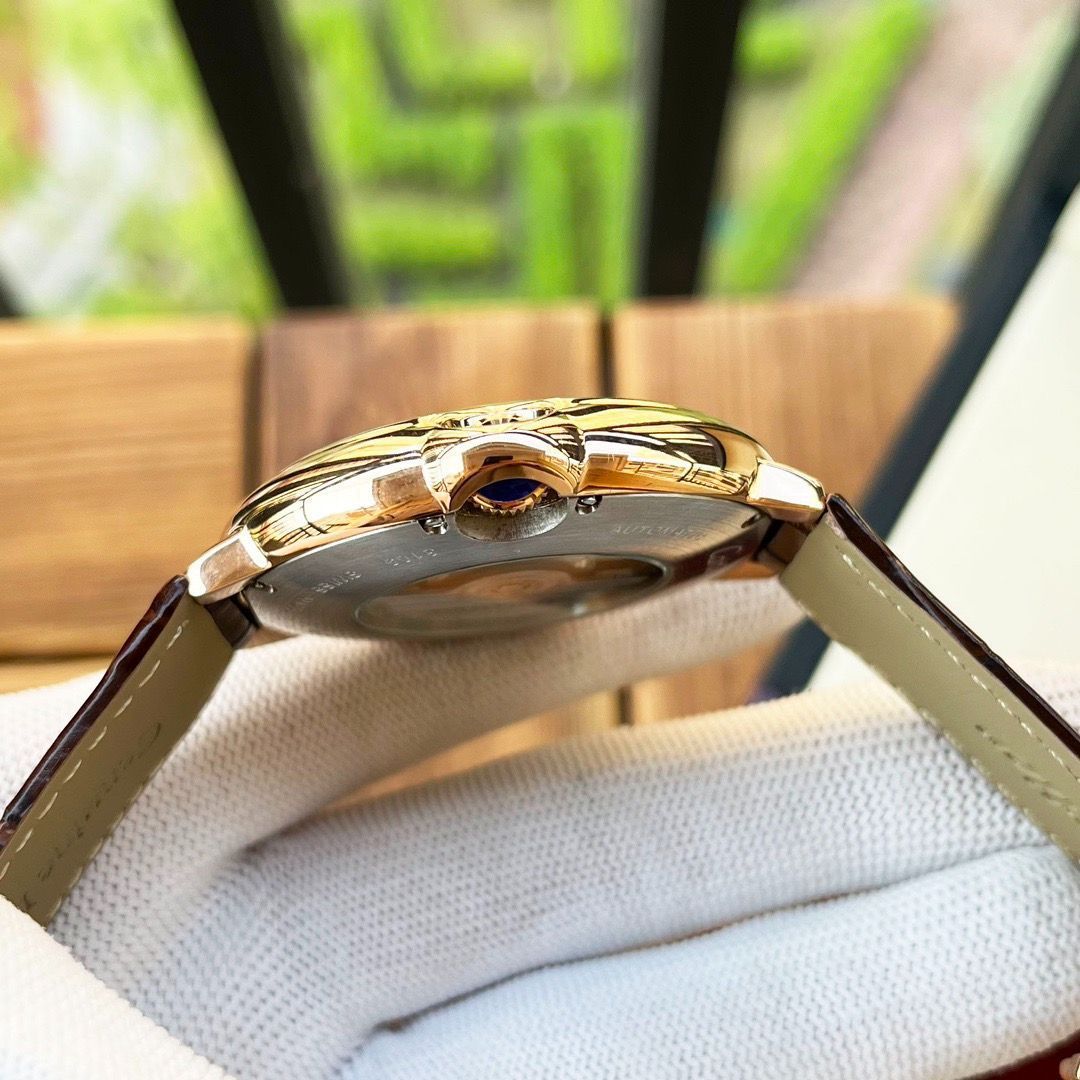 CARTIER（カルティエ）メンズウォッチ - 44mm 自動巻き機械式