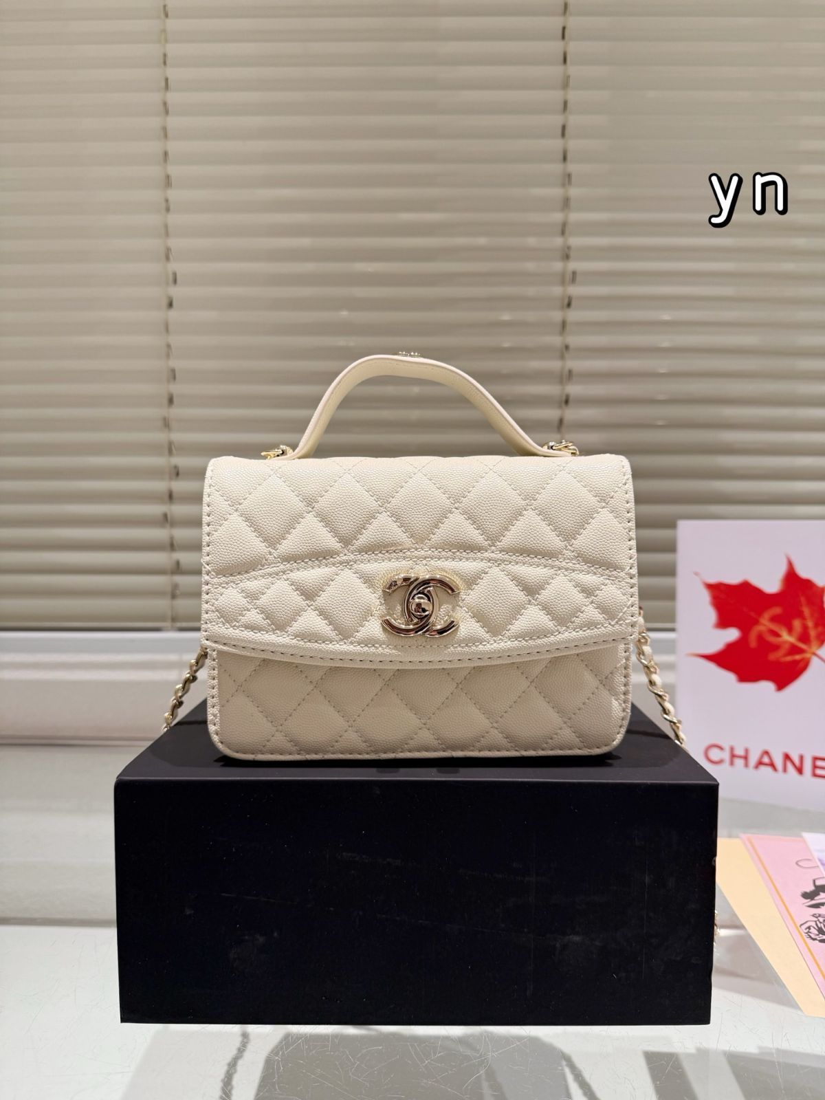 【今日特価】CHANEL デュアルショルダーバッグ 18×12cm