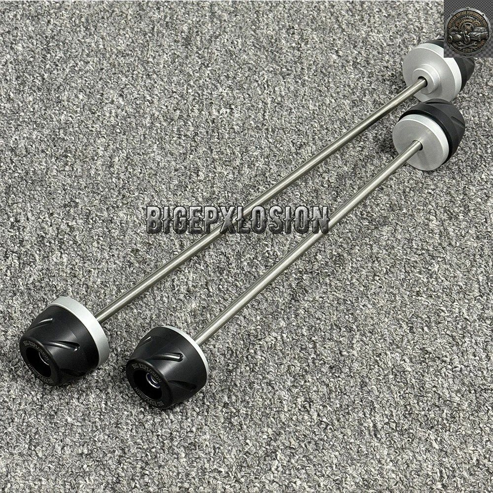 TRIUMPH STREET TRIPLE 765 R S RS 675 R / STREET TRIPLE 660S / 2007-2023 MOTORCYCLE FRONT REAR WHEEL PROTECTOR CRASH SLIDER