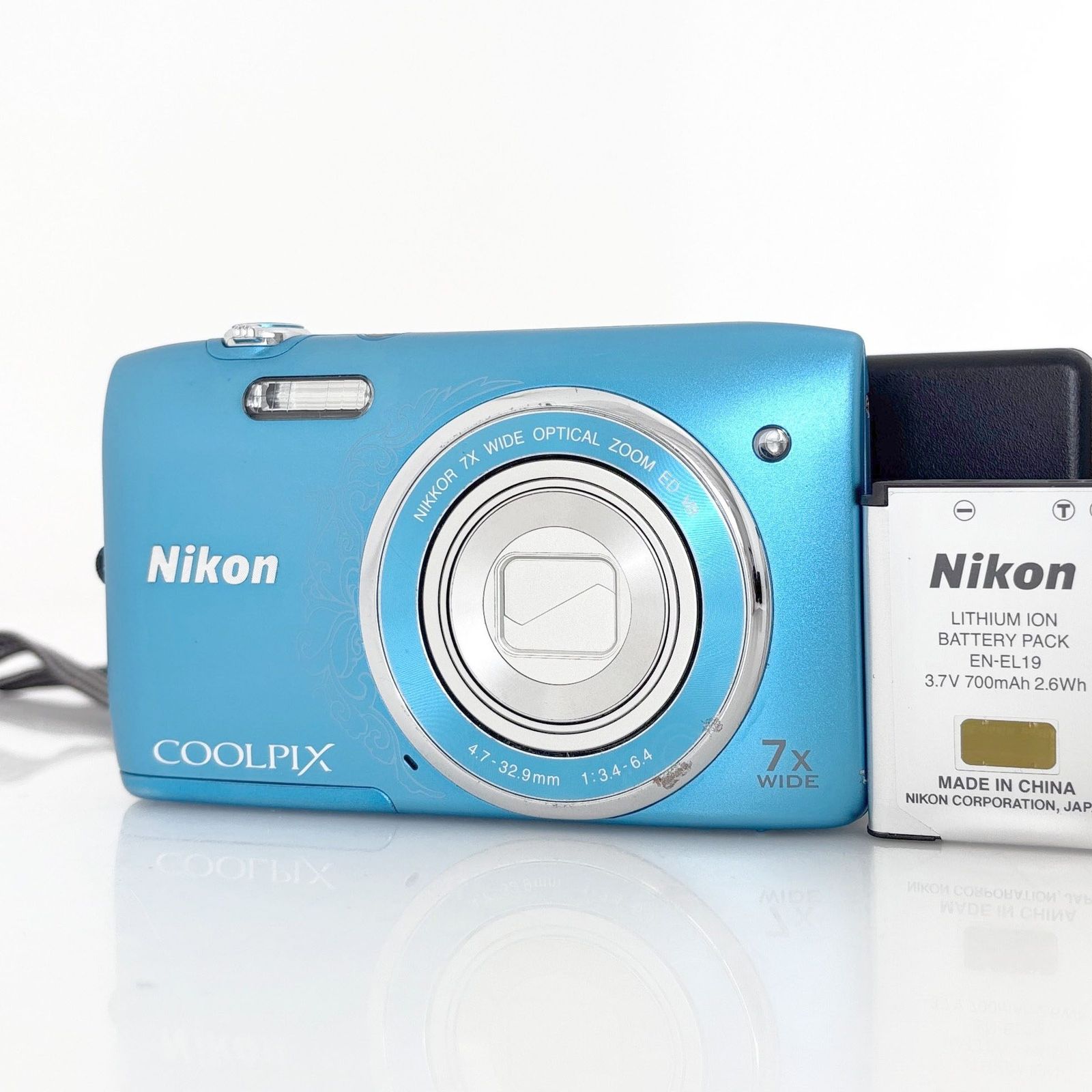 【ニコン】Nikon COOLPIX S3500 ブルー デジタルカメラ +バッテリー +充電器 #U429