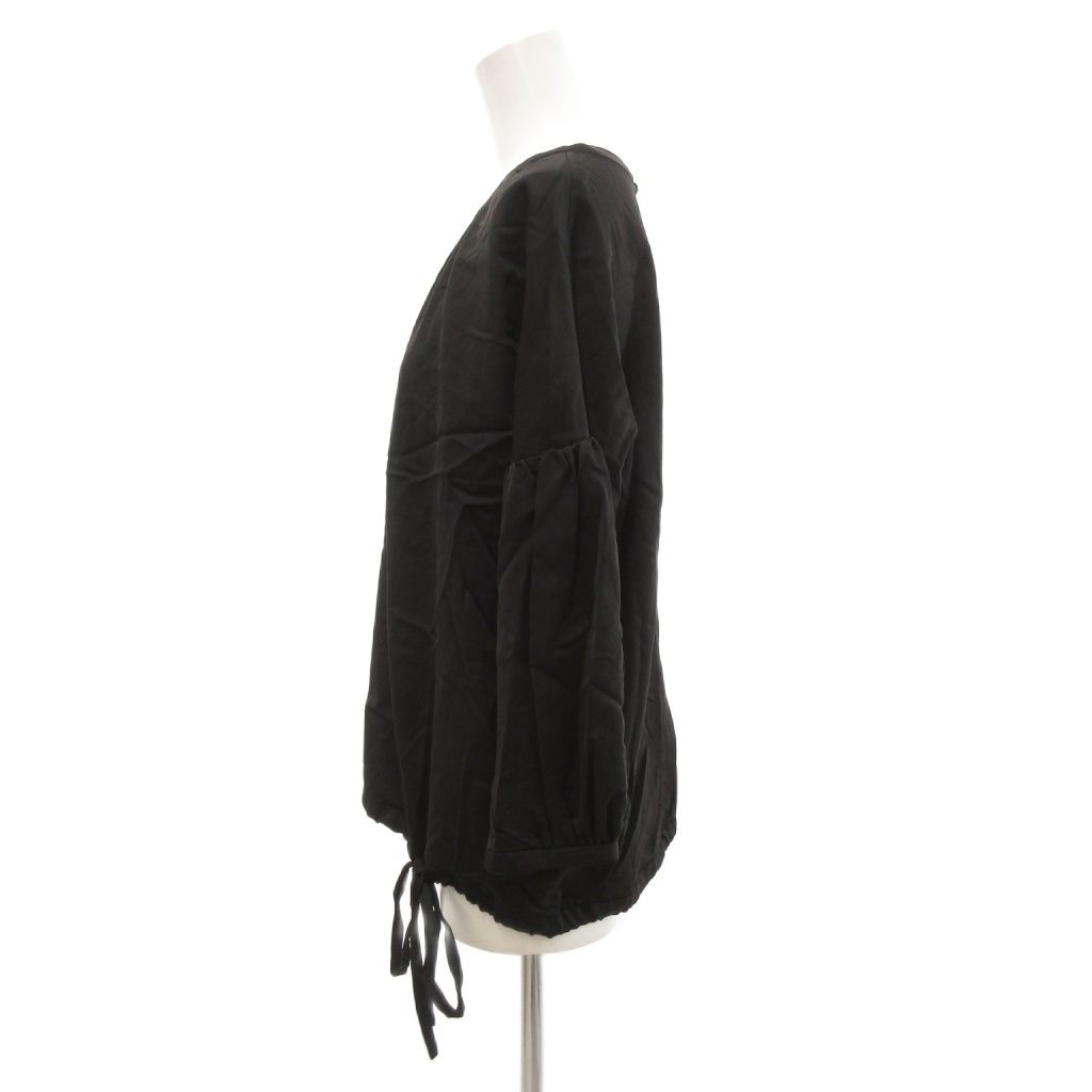 【美品】FOXEY NEW YORK フォクシーニューヨーク 長袖ブラウス　黒 フォクシーニューヨーク FOXEY NEW YORK ブラウス 長袖 サテン生地 38