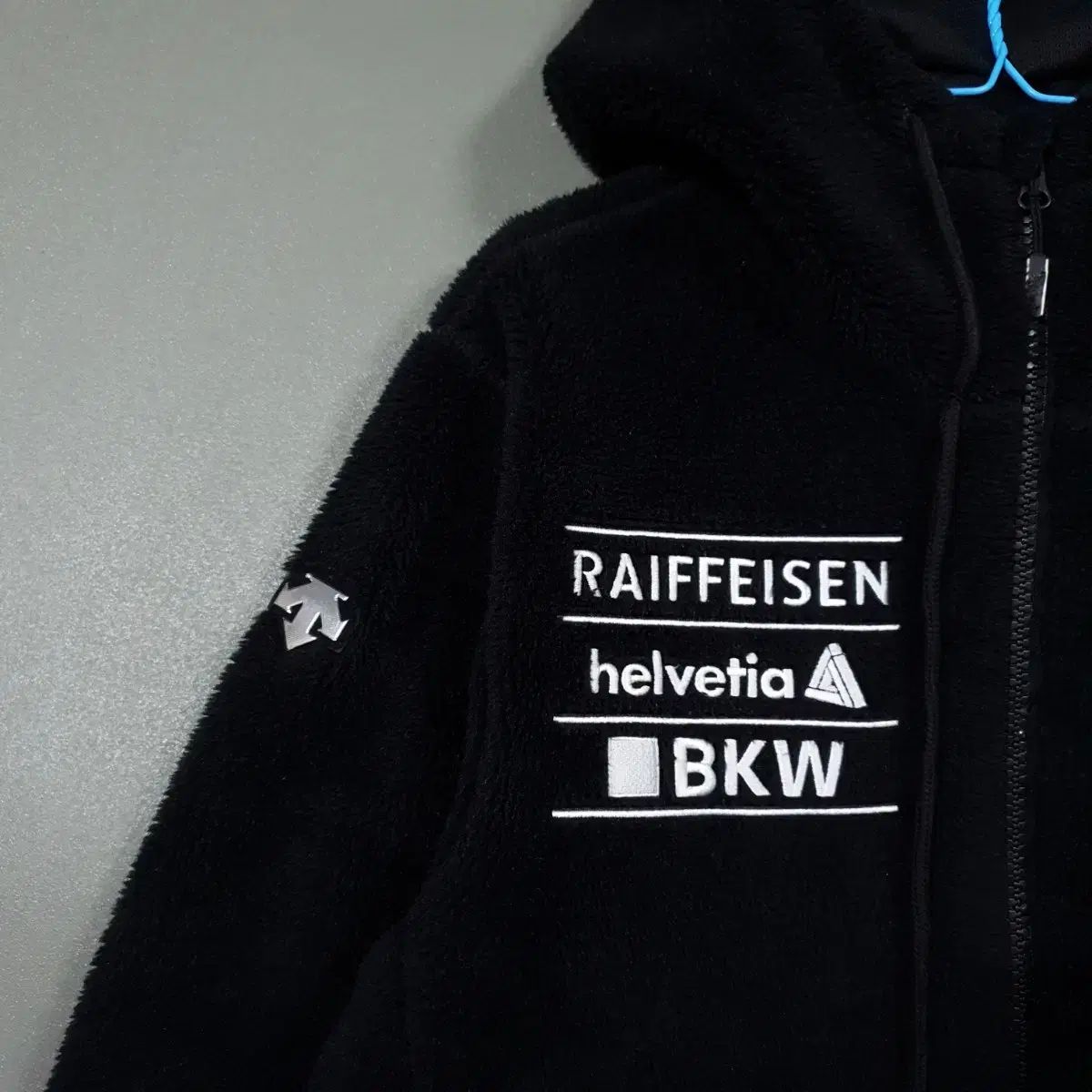 デサント 新モデル 20FW シルバー スイス スキー チーム シェルパ