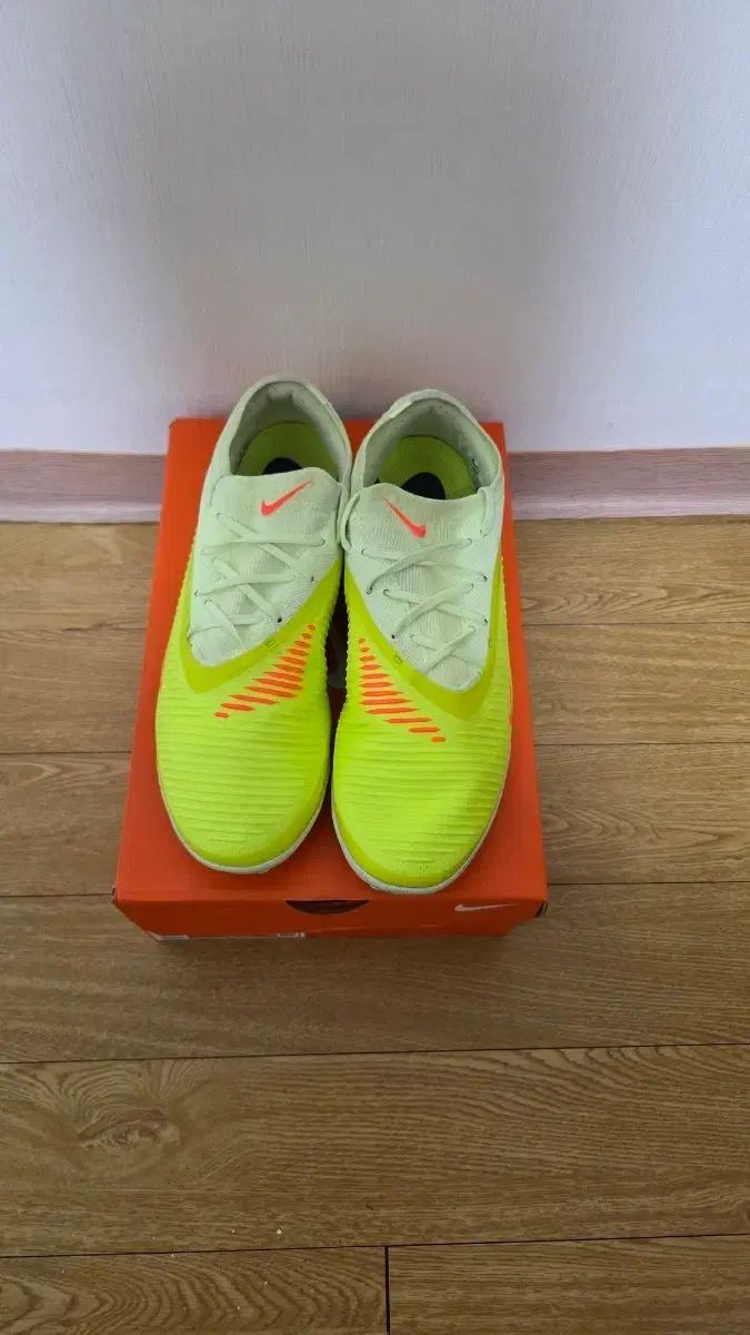 255 NIKE FANTOM ロー プロ 6 TF