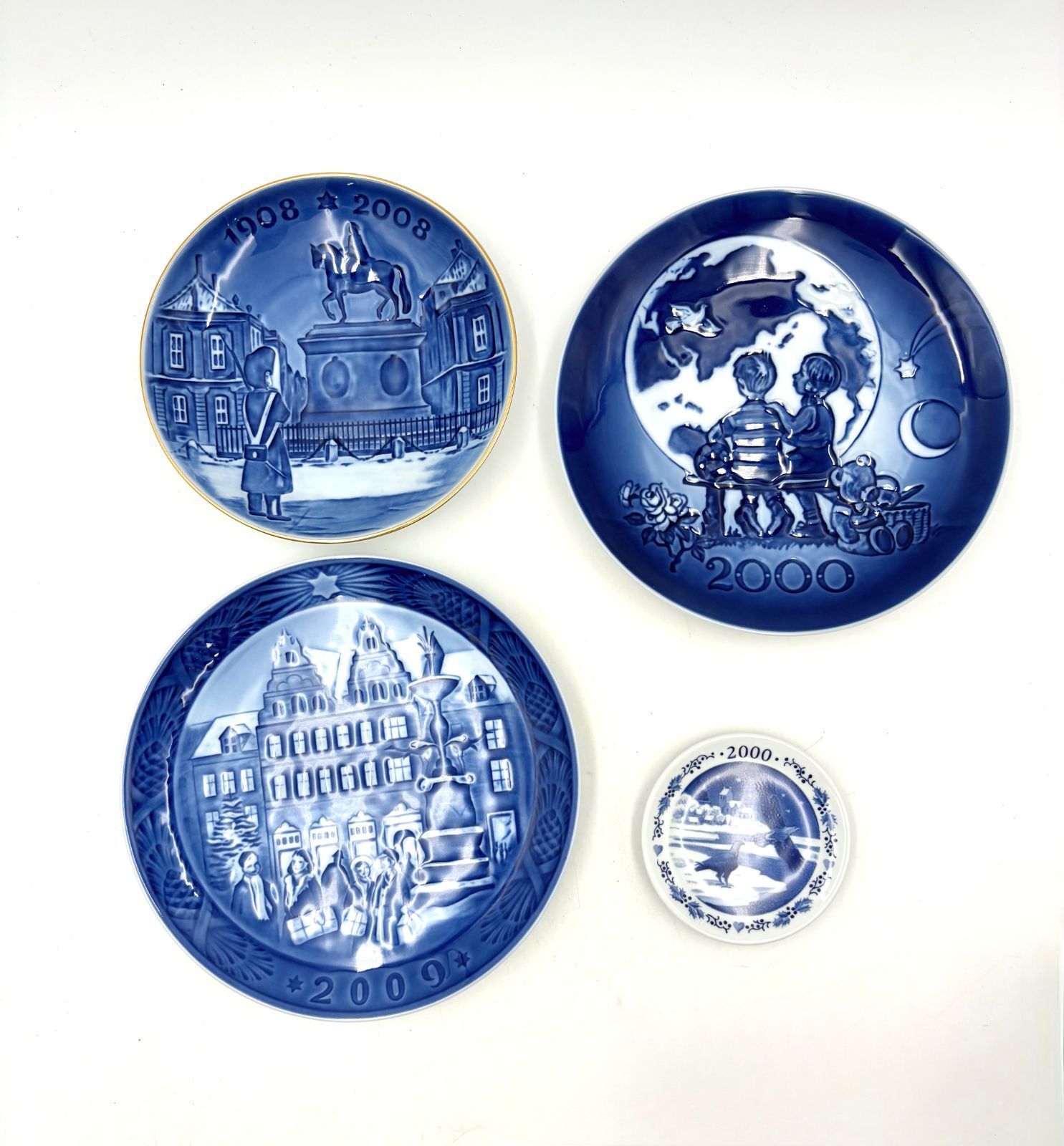 ロイヤルコペンハーゲン RoyalCopenhagen イヤープレート 飾り皿 2000