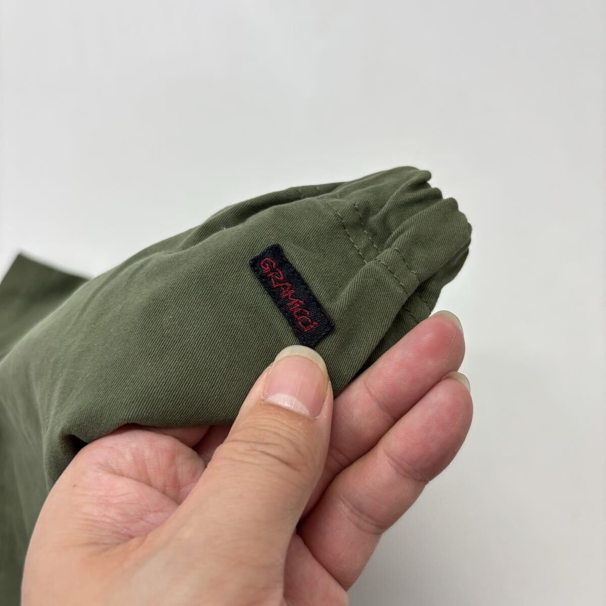 https://assets.mercari-shops-static.com/-/large/plain/2JU8Kgxb4KasWDbmKhNsWi.jpg@jpg