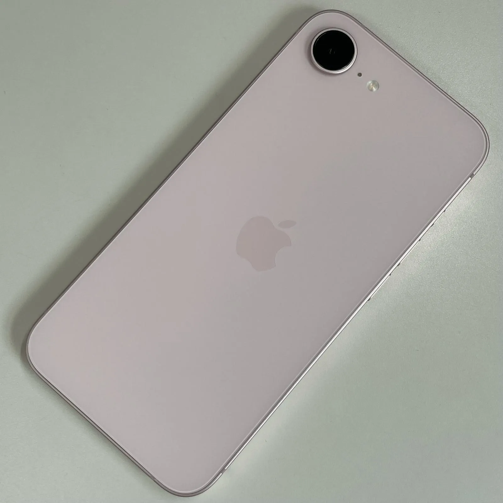 SIMフリー iPhone 17e 256GB ソフトピンク 中古・整備済製品｜m