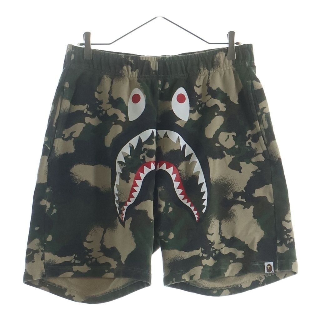A BATHING APE (アベイシングエイプ) Shark-graphic Camouflage Shorts シャークグラフィック カモフラージュ ショートパンツ ベージュ/カーキ 001SPL301001M