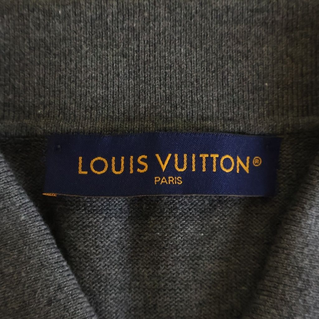 LOUIS VUITTON ルイヴィトン 2024SS LV モノグラム シグネチャー ロゴ ポケット コットン ニット 長袖 カーディガン シャツ #M グレー RM241M Y37 HQN20W LOUIS VUITTON (ルイヴィトン) 2024SS LV モノグラム シグネチャー