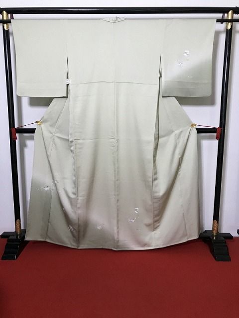 【中古】Mサイズ 付け下げ 化繊 白緑地に雪輪模様