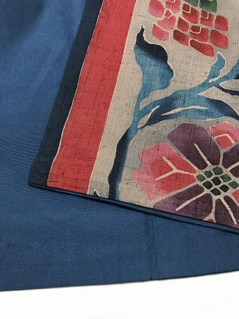 【中古】Mサイズ 紬 正絹 グレー地に唐花模様
