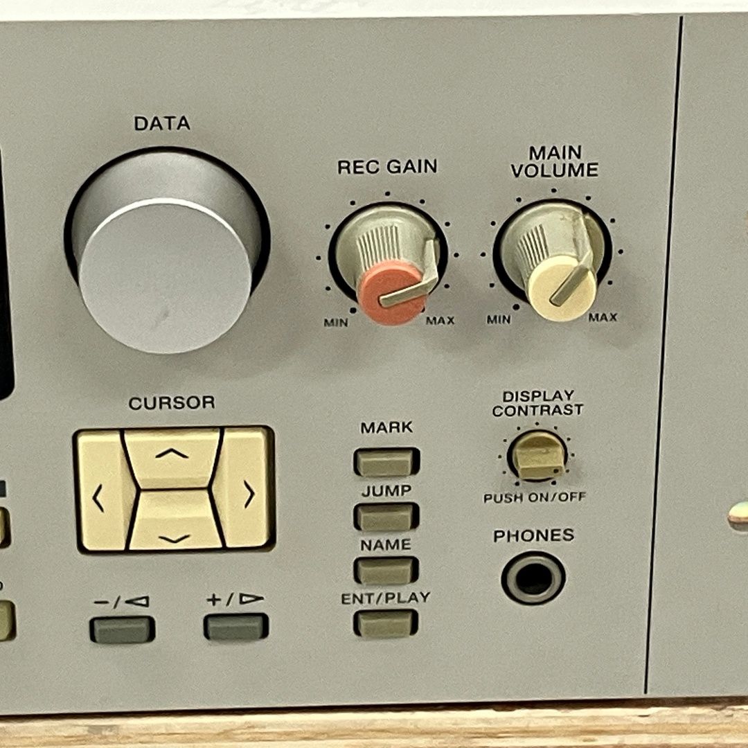 AKAI CD3000XL CDドライブ内蔵 デジタルサンプラー サウンド 音響機材