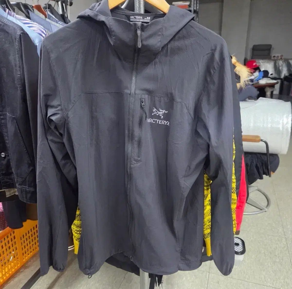 ARC'TERYX アークテリクス スコーミッシュ m (クリーム購入)
