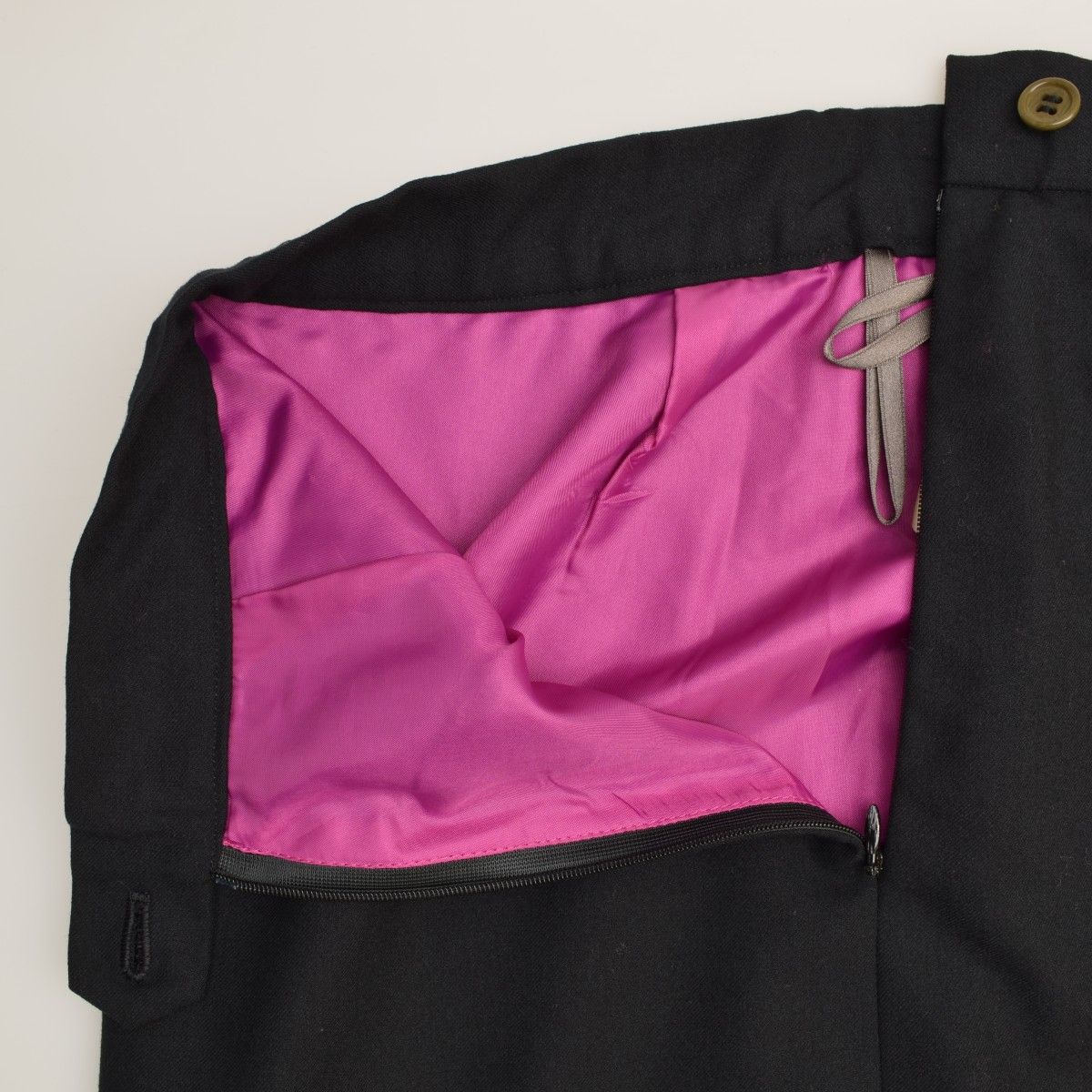 PAULSMITHWOMEN】ステッチデザイン 3釦ジャケット + スリットスカート