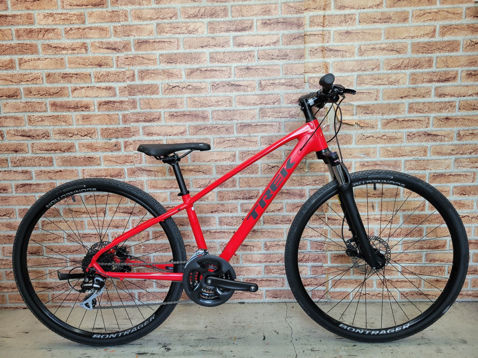 ■ 美品!! TREK DUAL SPORT2 2019 size:S 155-165cm トレック デュアルスポーツ フロントサスペンション付 クロスバイク