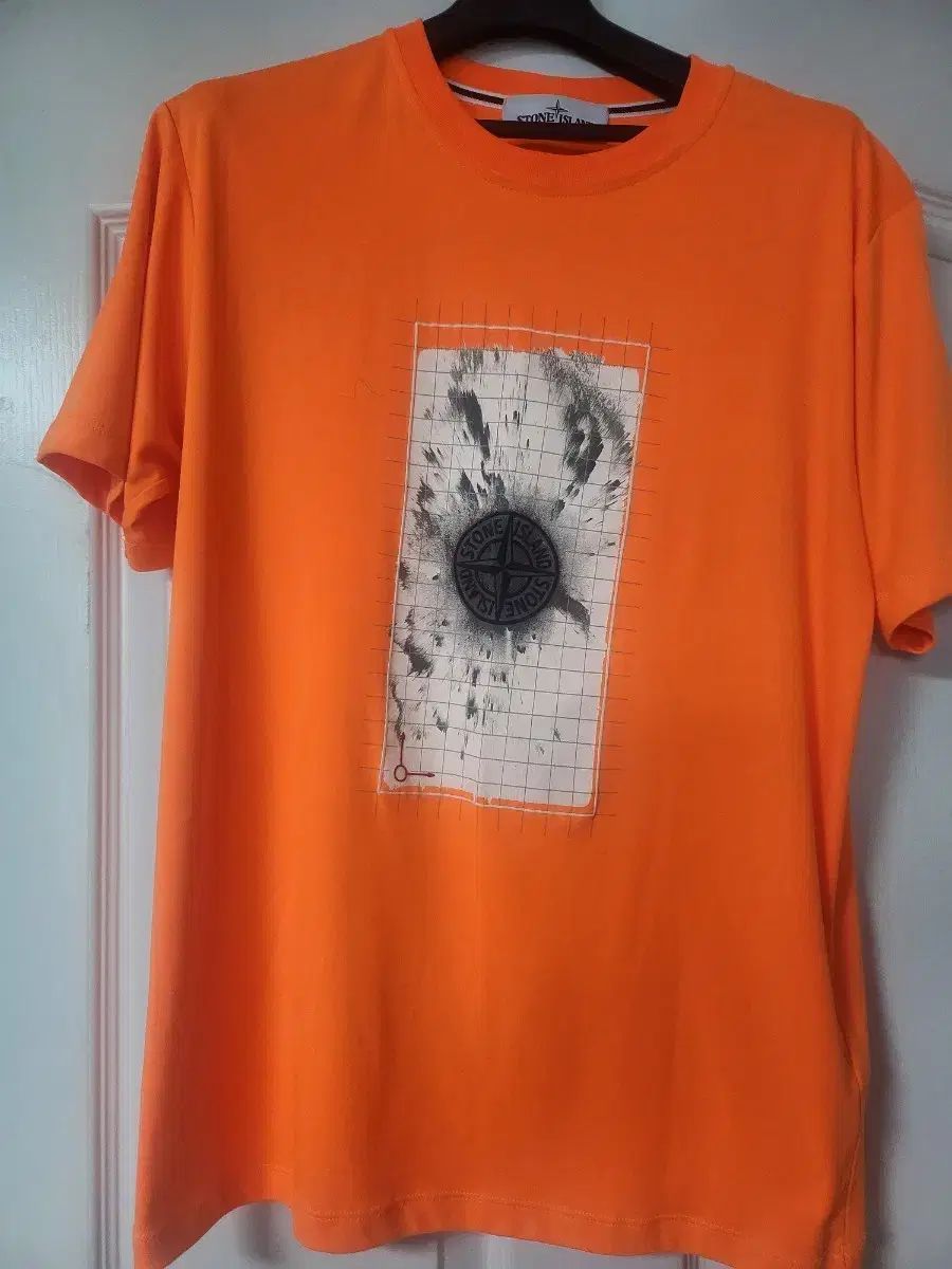 STONE ISLAND ストーンアイランド オレンジ 半袖 Tシャツ
