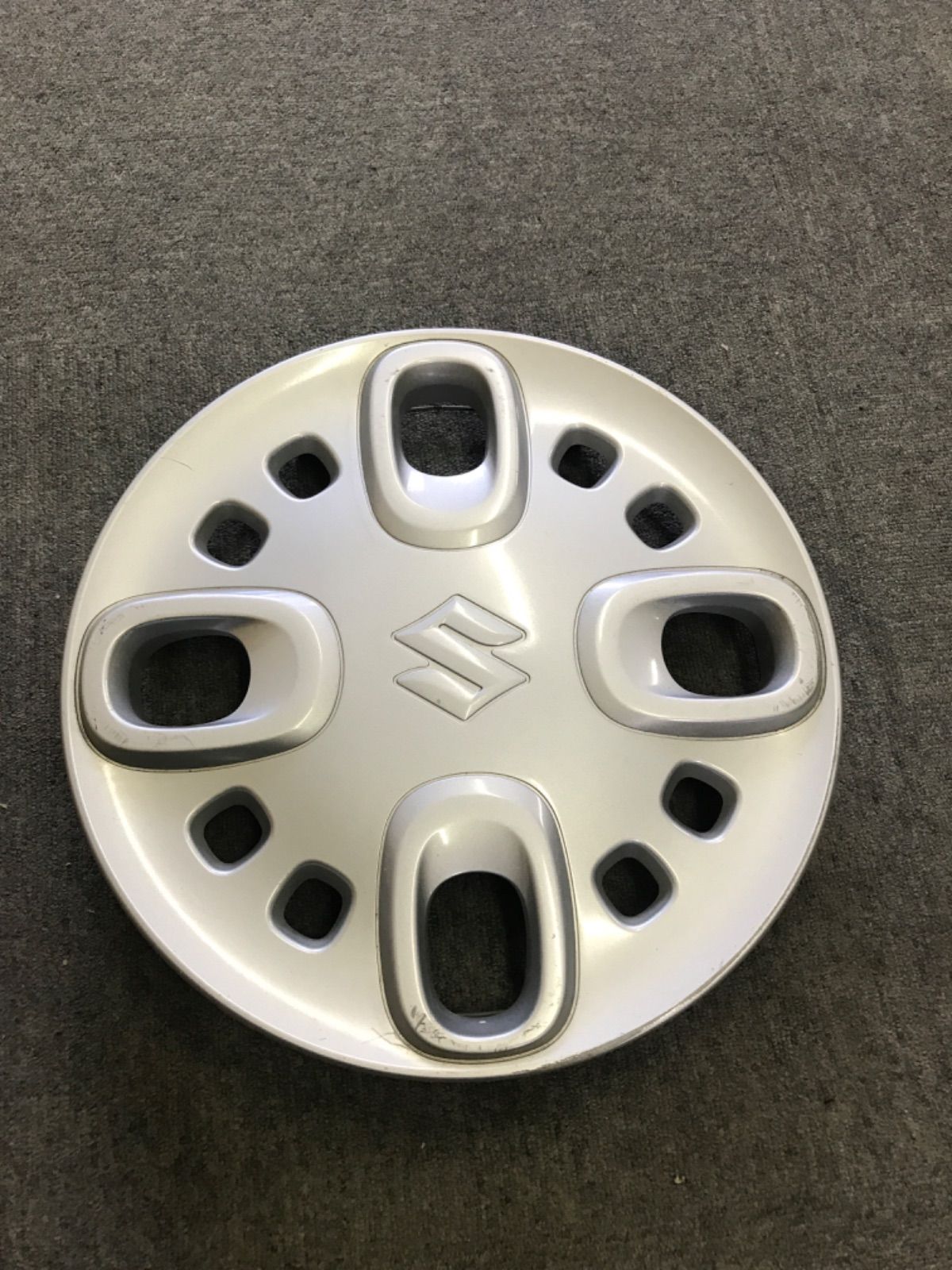 スズキ】スペーシア MK53S 純正 14インチ ホイールキャップ キャップ 4